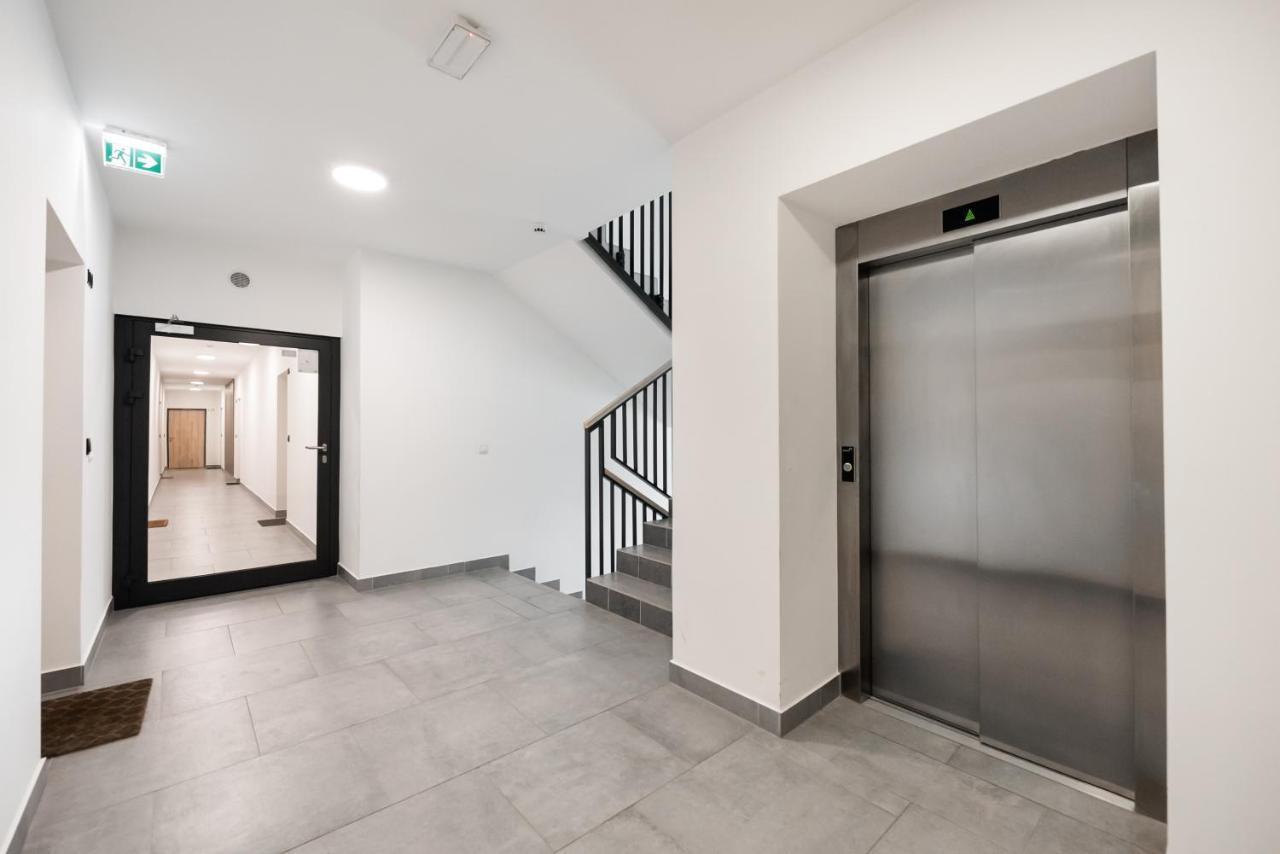 Ursynow Klobucka Comfort Apartment Варшава Екстериор снимка